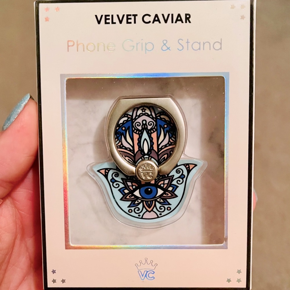 Velvet Caviar Hasma Hand Phone Ring Grip